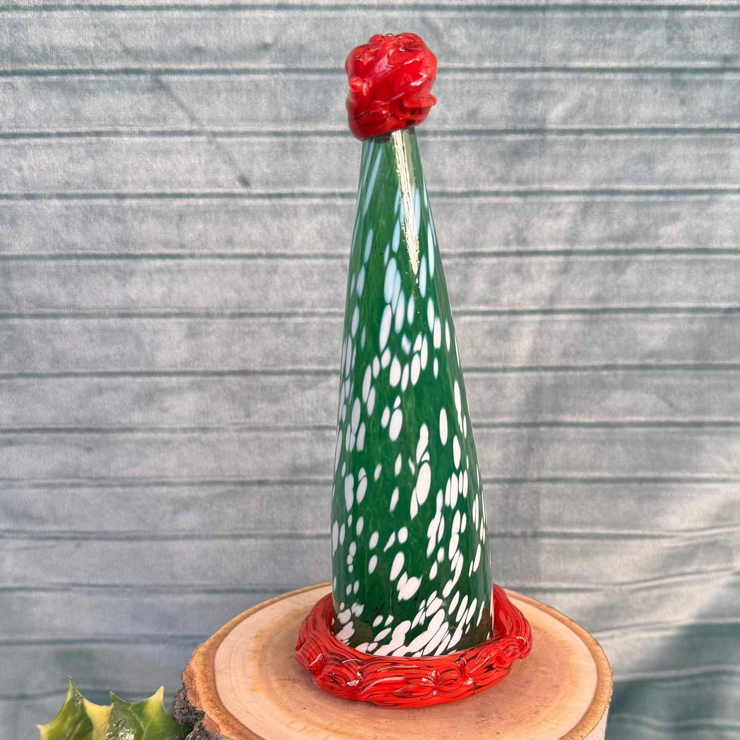 2025 Virtual Holiday Show: (G) Elf Hats