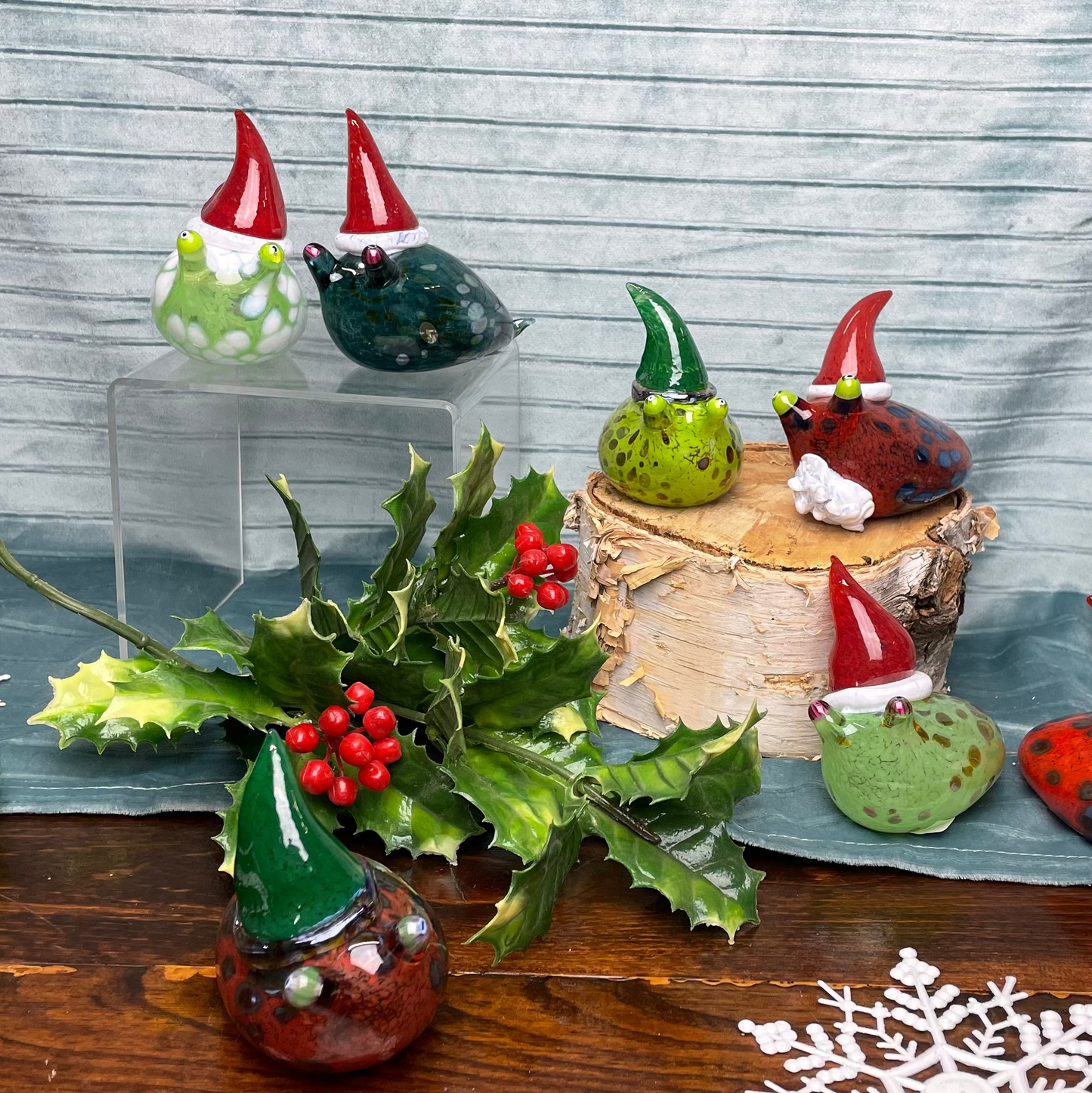 2025 Virtual Holiday Show: (C) Festive Slugs